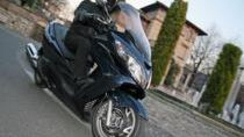 SUZUKI  Burgman AN 400 K8