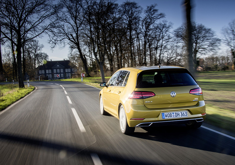 Volkswagen Golf 1.5 TSI ACT BlueMotion, efficiente come un Diesel