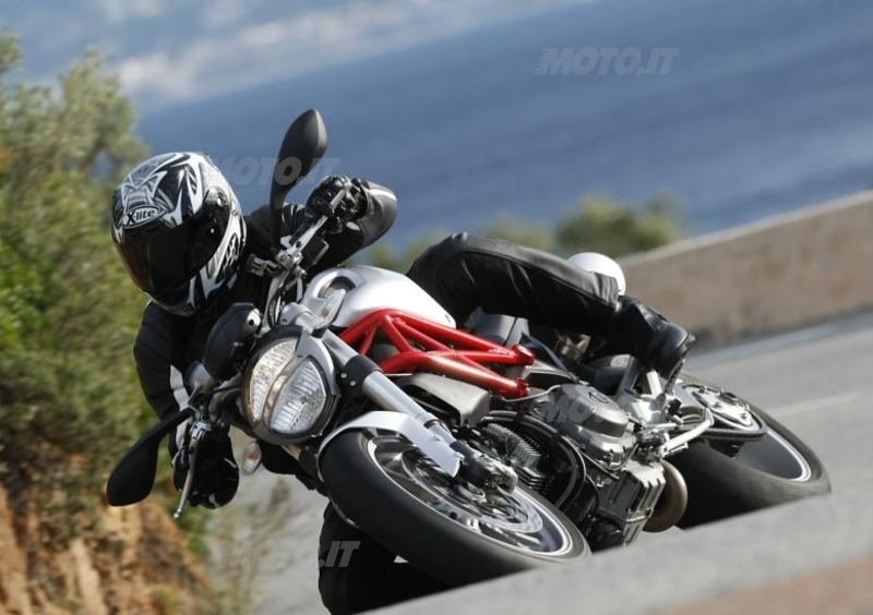 DUCATI Monster 1100