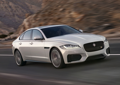 Nuova Jaguar XF: la video-prova