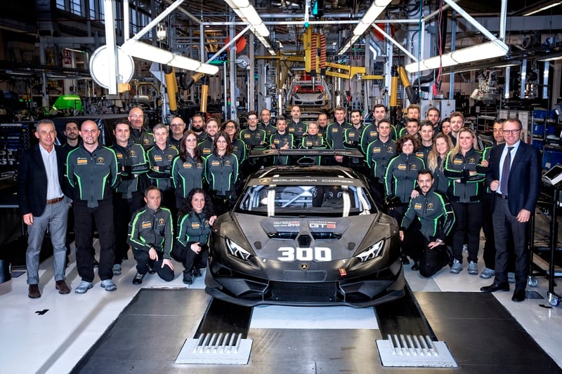 Lamborghini da record, prodotte 300 Hurac&aacute;n da competizione in 36 mesi