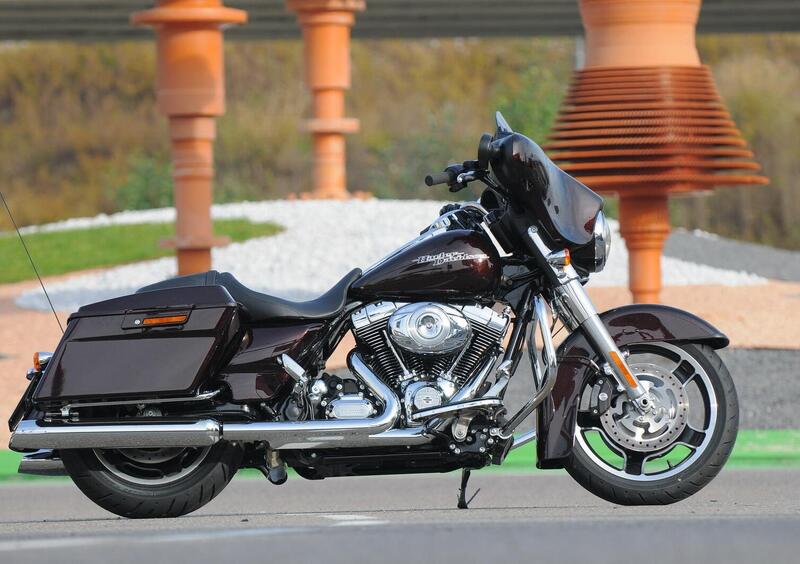 Harley-Davidson Touring 1690 Road Glide (2007 - 12) (5)