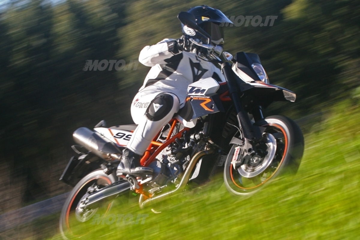 Ktm 950 Supermoto Ktm Smc 990 R Prova KTM 990 SM R Prove