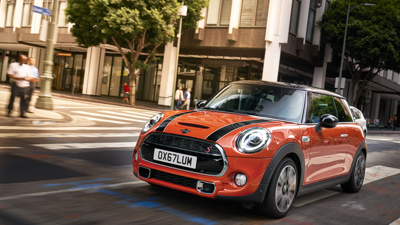 Mini Cooper S: restyling, personalizzazioni e tanto divertimento [Video]