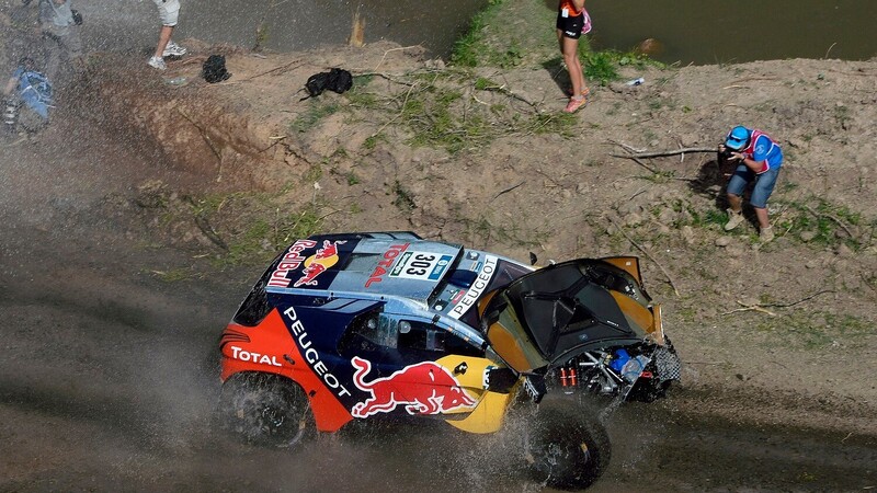 Dakar 2016. Le difficili sfide di Barreda (Honda) e Sainz (Peugeot)