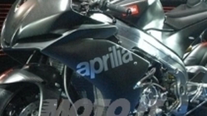 Aprilia RSV 4, tolti i veli