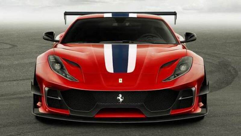 Ferrari 812 Superfast Curva. L&#039;arma per la pista... E invece 