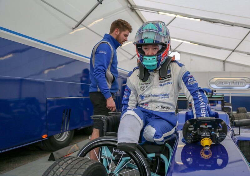 Billy Monger a podio al debutto nella F3 britannica