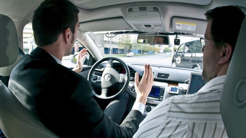 Guida autonoma, Torino si candida per i test