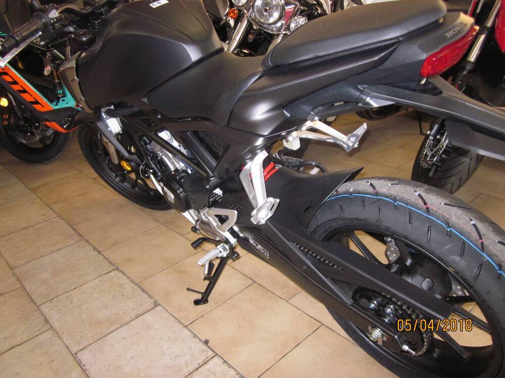 Honda CB 125 R (2024 - 25) (6)
