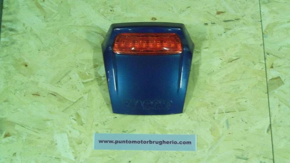CARENA E FANALE POST Piaggio X9 (5)