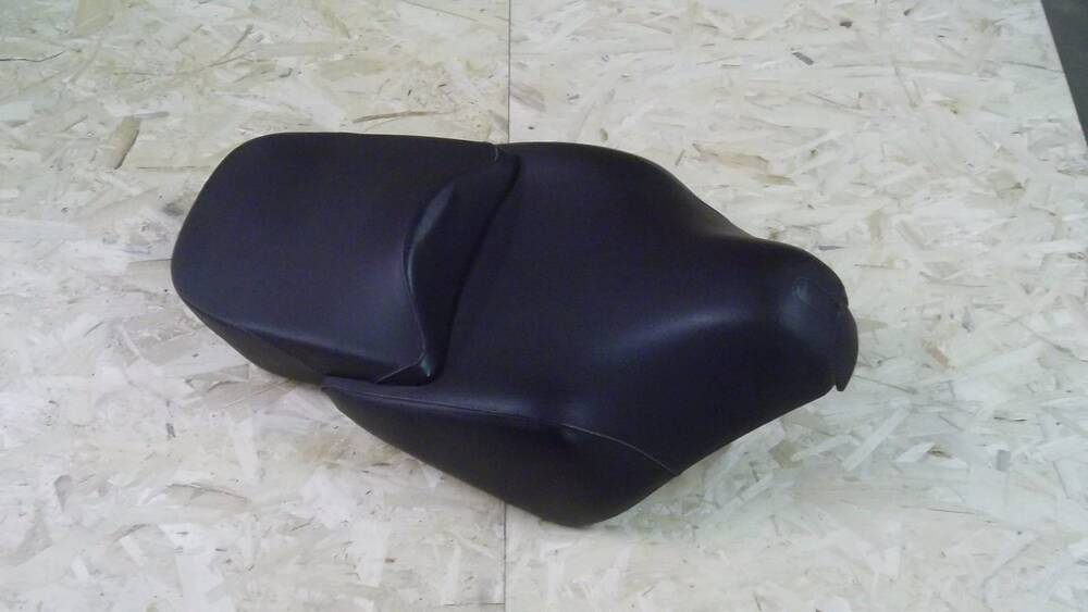 SELLA Aprilia SCARABEO (2)