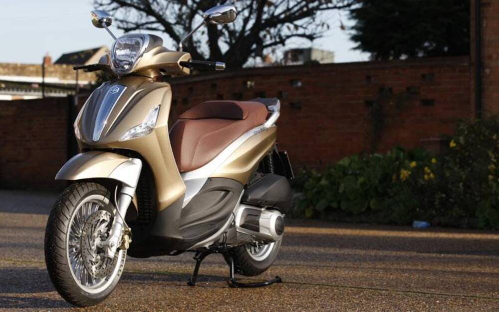 Piaggio Beverly 300 S i.e. ABS-ASR (2016 - 20) (2)