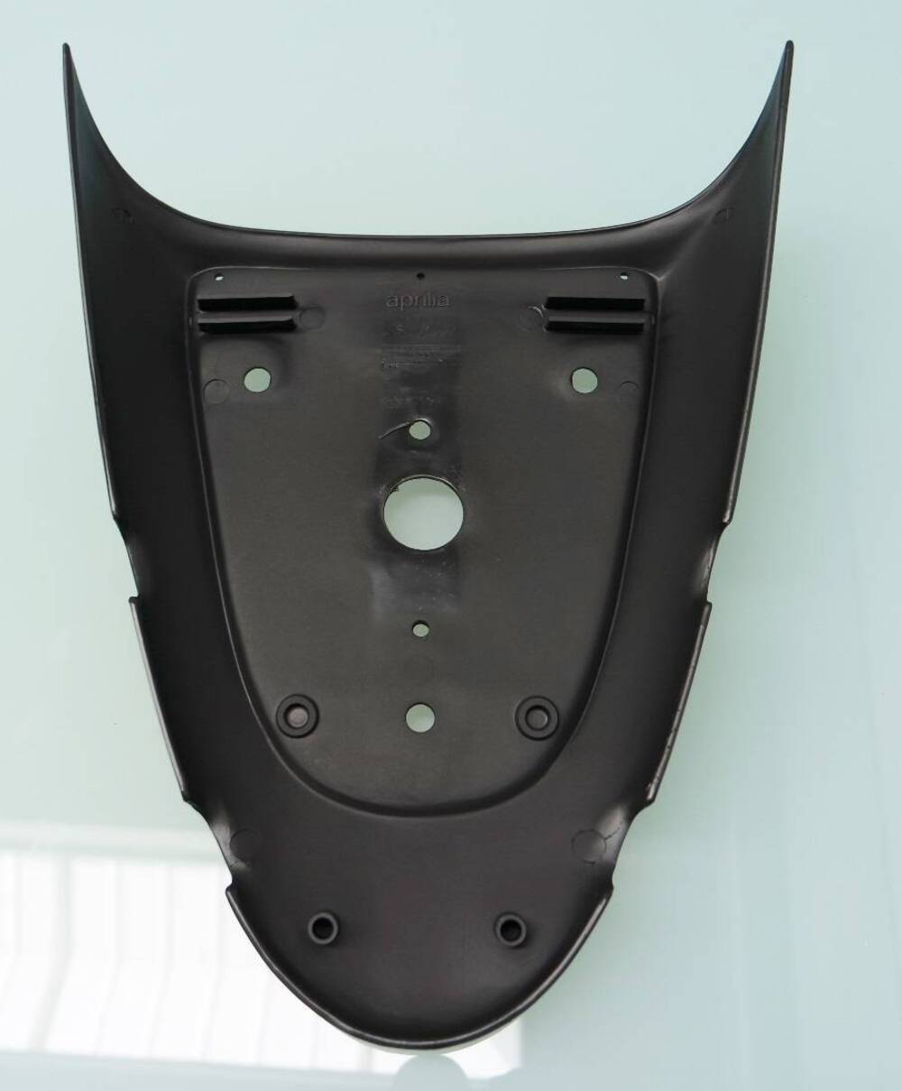Ricambi carrozzeria plastiche Aprilia (15)
