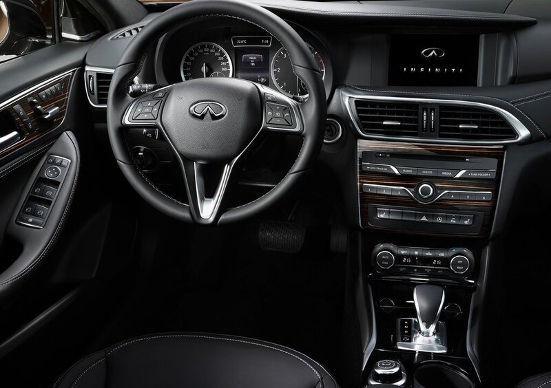 Infiniti Q30 (2015-19) (10)