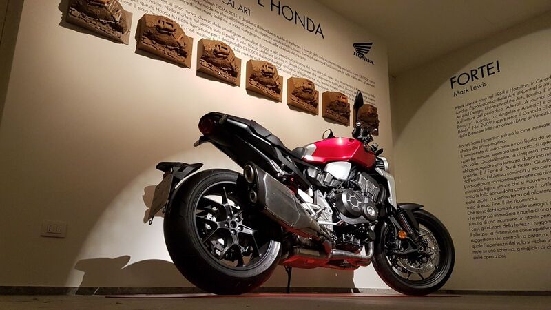 Honda CB1000R alla Milano Design Week