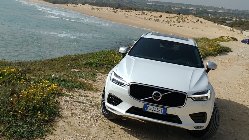 Volvo XC60 2018, con la D4 R-Design alla scoperta dell&rsquo;eccellenza della gamma SUV [Video]