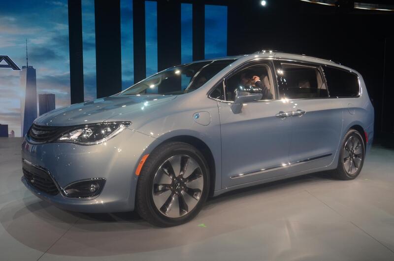 La Chrysler Pacifica Hybrid, primo modello ibrido del Gruppo FCA