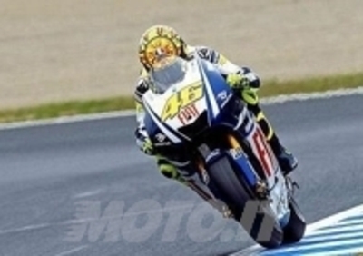 MotoGP. Rossi parte dalla pole davanti a Stoner