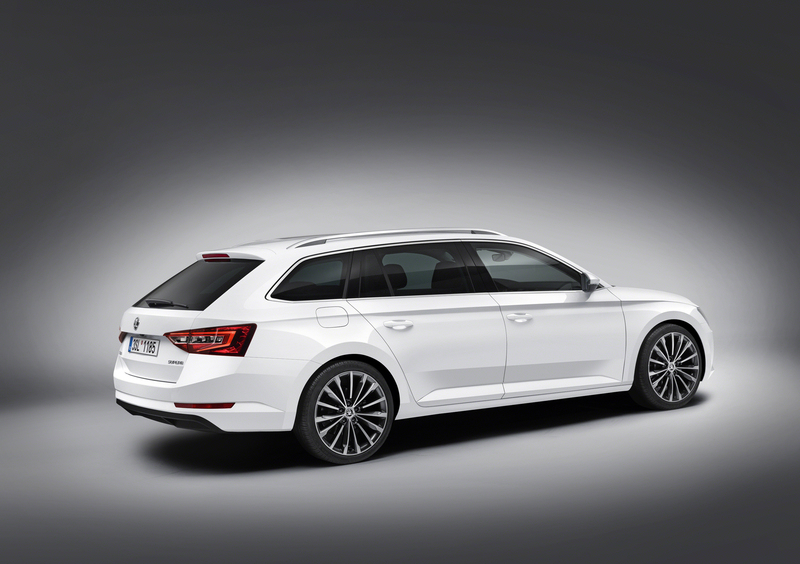 Skoda Superb Station Wagon (2015-24) (32)