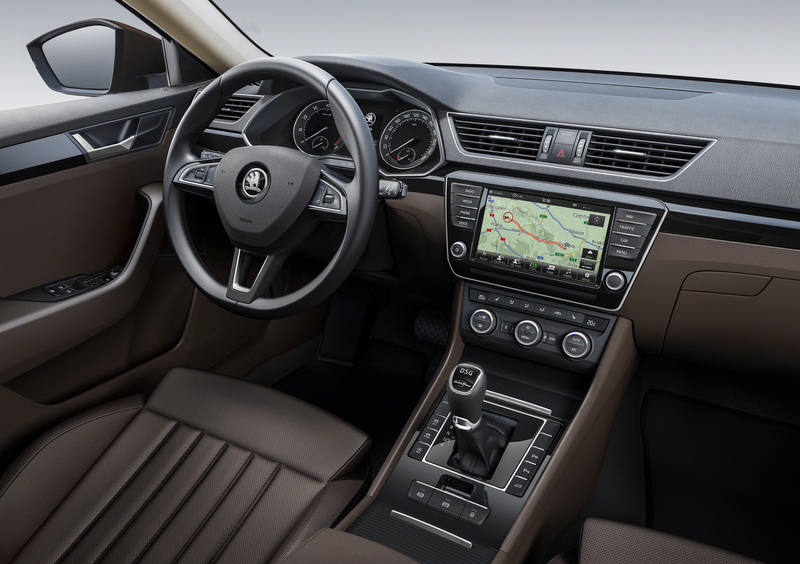 Skoda Superb (2015-21) (30)