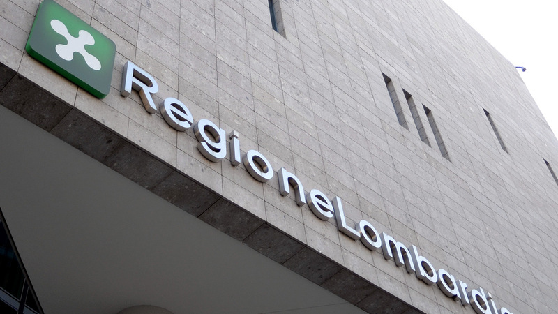 Bollo: in Lombardia esenzione per 3 anni. Ecco come ottenerla