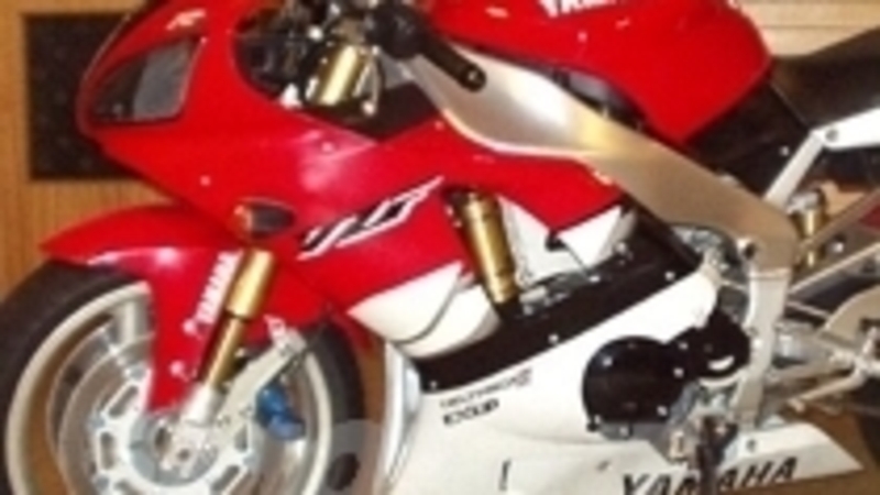 Yamaha R1 Ohlins 2WD