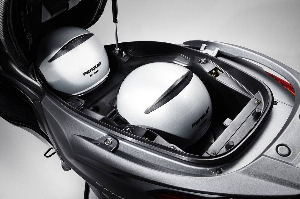 Kymco Downtown 350i ABS (2015 - 17) (2)