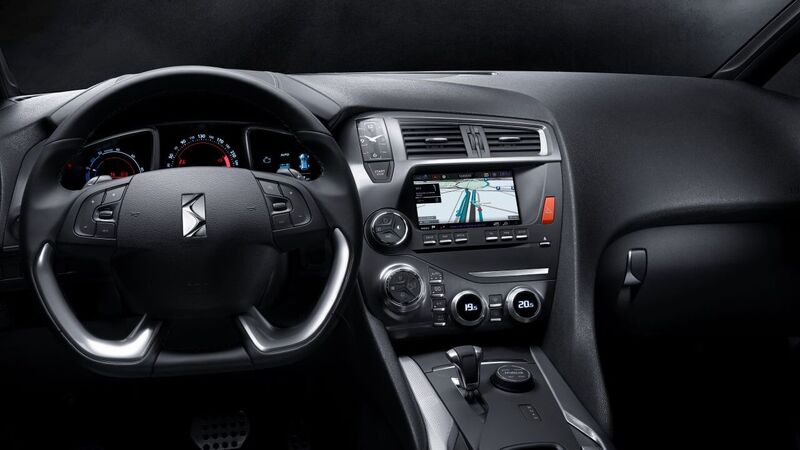 DS 5: adesso con il nuovo sistema DS Connect Nav