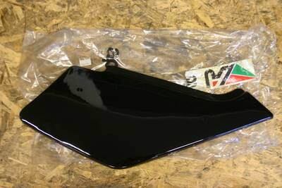 FIANCATINA DX NERA Aprilia Tuareg 125