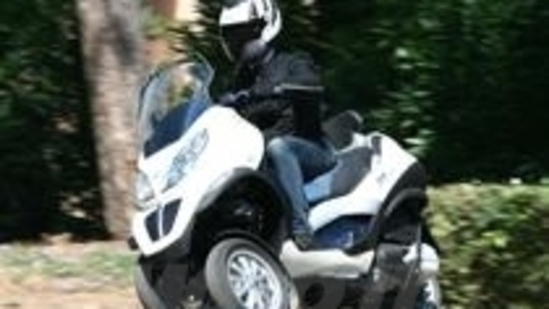 PIAGGIO MP3 Hybrid