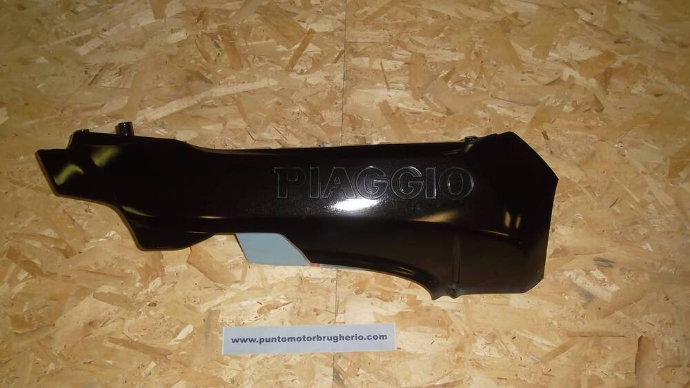 SPOILER - PUNTALE INF. Piaggio X7 (4)