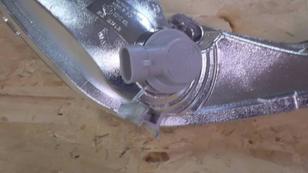 FANALINO FRECCIA ANT Piaggio BEVERLY (2)