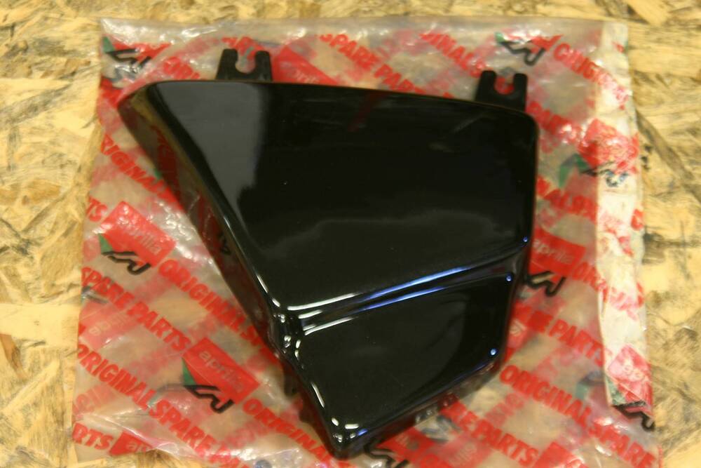 FIANCATINA SX NERA Aprilia Red Rose 50