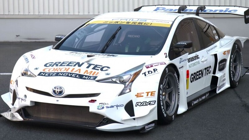 Toyota Prius GT300: l&#039;ibrida col V8