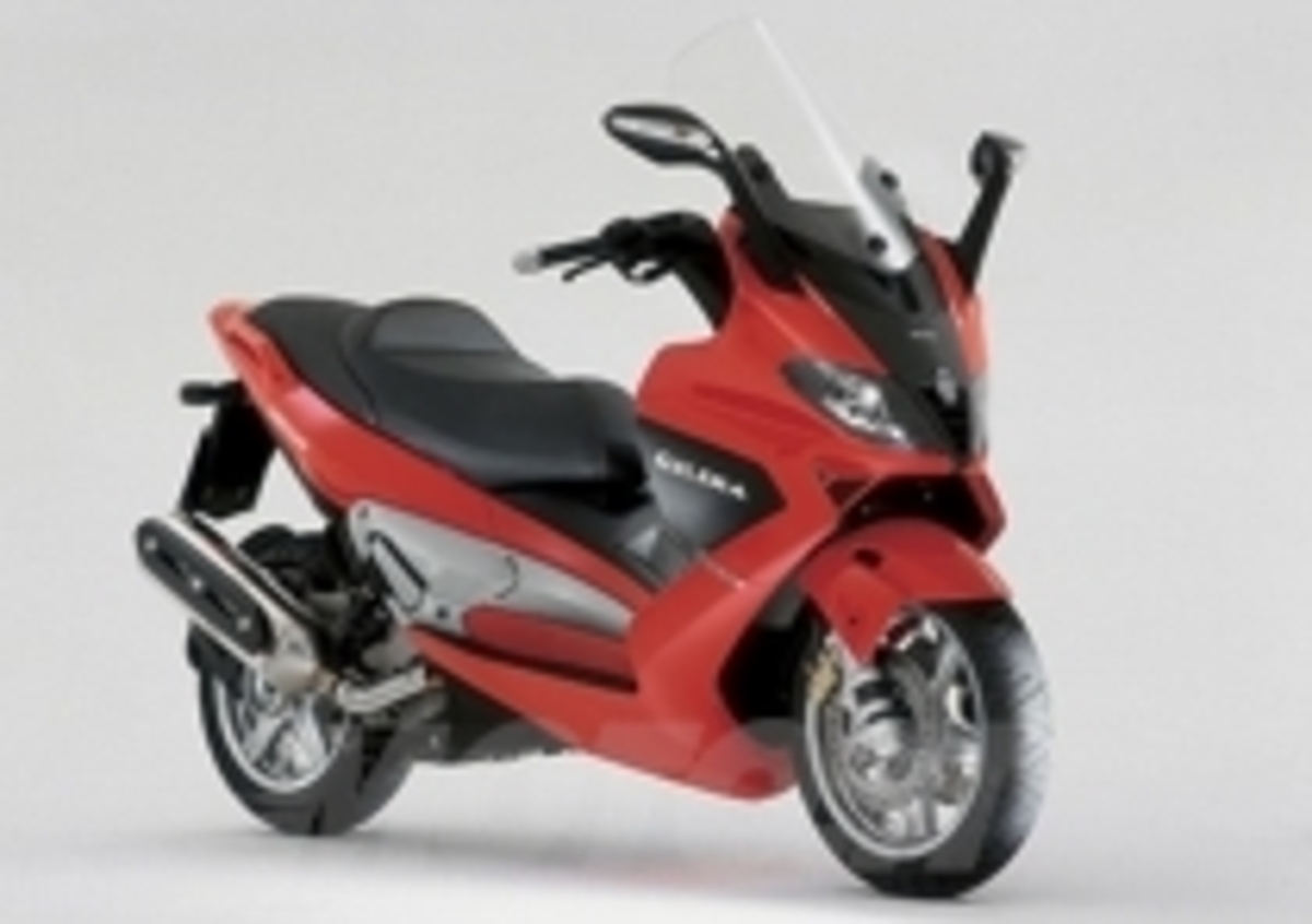 Moto Gilera Nexus 300 Prestazioni Gilera Nexus 300 Nexus 500 Ie - Main Image