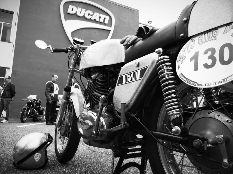 Motogiro D&rsquo;Italia. Tre epoche di storia in moto, oggi