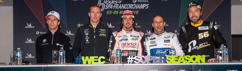 Alonso con i piloti del WEC dopo la prima giornata a Spa