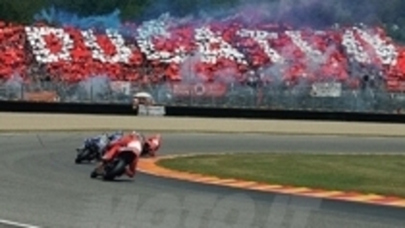 Tribuna Ducati al Mugello, tutto esaurito.