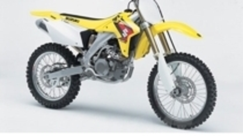 Suzuki ha ufficialmente presentato il nuovo modello da cross 2005, l&rsquo;RM-Z 450