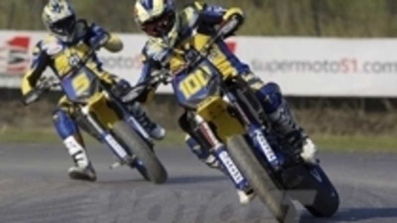 Seel , Delepine  e  Gozzini sul podio della  quinta prova del mondiale Supermoto  di  Ottobiano (PV)