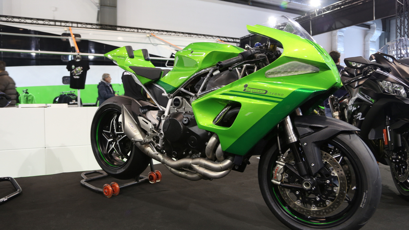 Motor Bike Expo 2016. Kawasaki espone a Verona special da vertigine