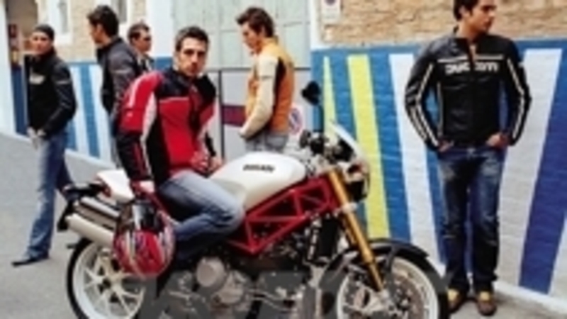 Ducati supervaluta il Monster