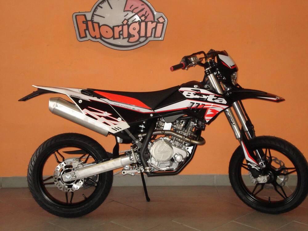 Betamotor RR 125 4T Motard T (2023 - 24) (3)