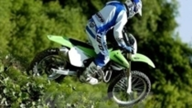 Kawasaki riduce il prezzo della KLX 450R