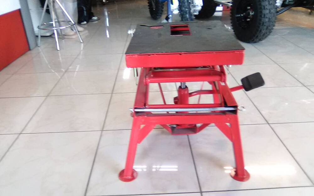 Cavalletto con pedana Bike (4)