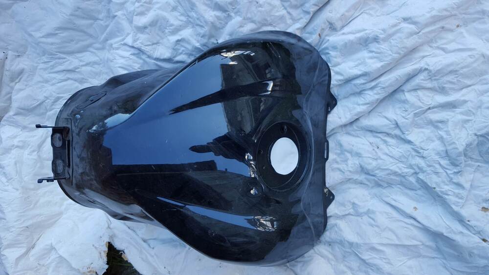 SERBATOIO YAMAHA R6 600 YZF R6 !!!! SERBATOIO ORIGINALE YAMAHA R6 600 YZF R6 NERO (2)