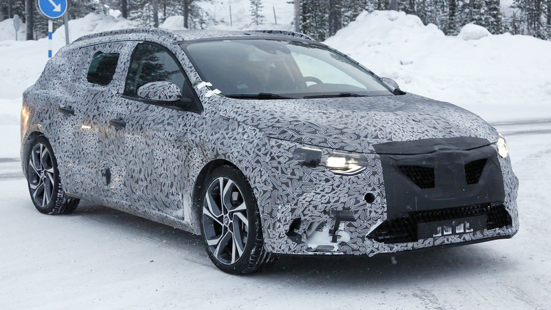 Nuova Renault Megane Sport Tourer: arriva nel 2016