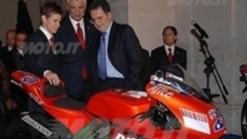 Ducati sale al Quirinale. Stoner incontra Napolitano