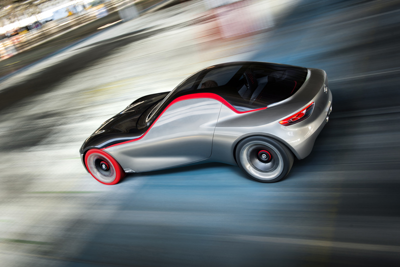 Opel GT concept: torna la trazione posteriore